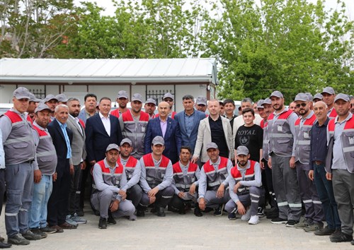 Büyükşehir Belediyesi sinek, sivrisinek ve haşerelere karşı ilaçlama çalışmalarını başlattı